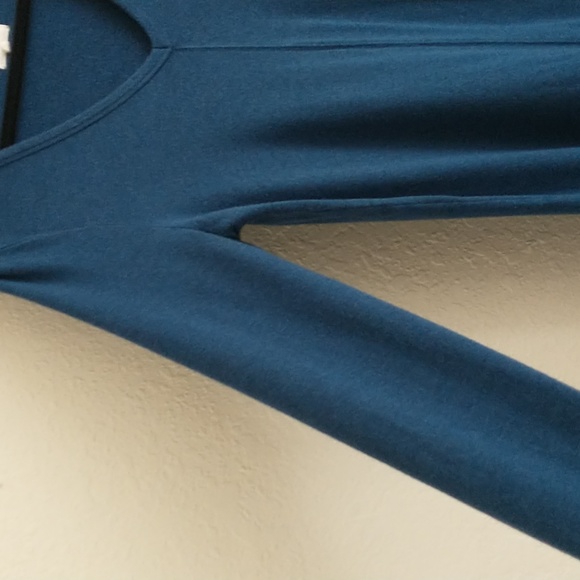 Lou & Grey Ultra Soft Blue Tunic Sweater Size M - Picture 2 of 7